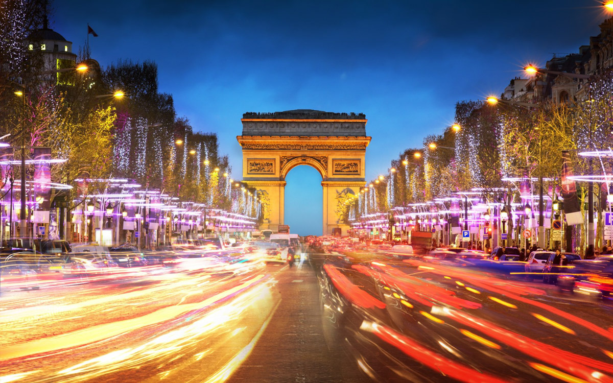 Champs Elysee, Place de l’Etoile and Arch Triomphe – majestic monuments